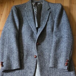 Gray Herringbone Blazer with Brown Buttons